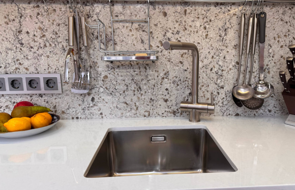 Современная кухня в цвете Серый Кашемир