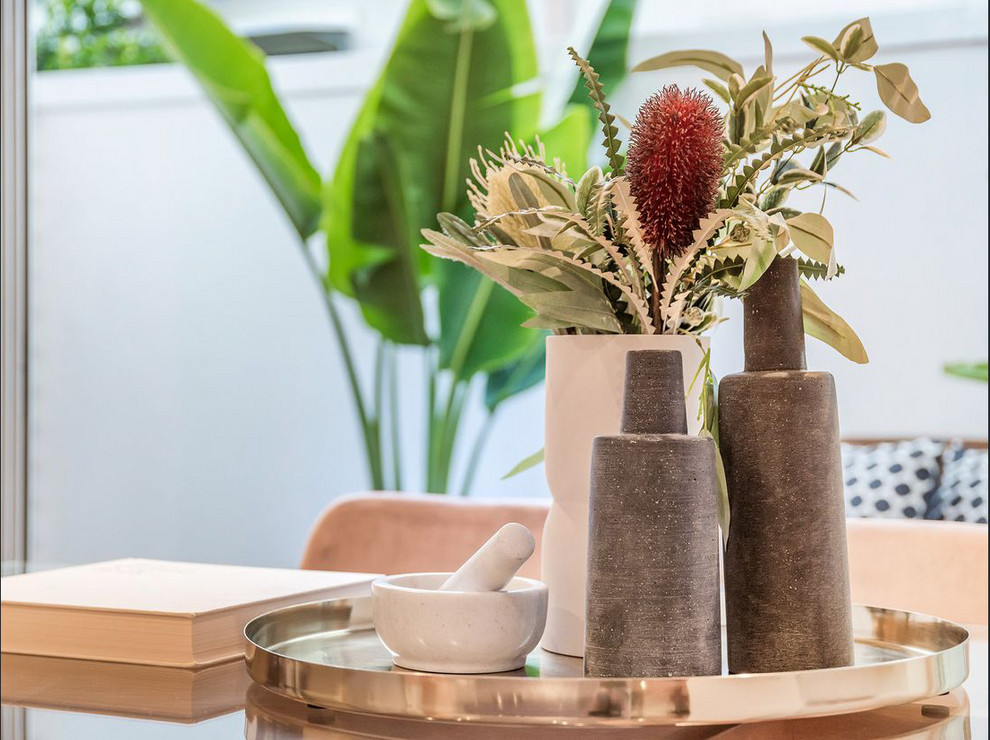 Contemporary dining room in Brisbane.