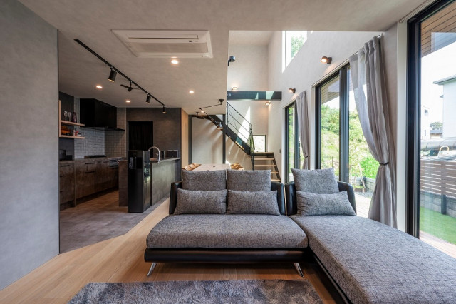 余白を愉しむスタイリッシュな家 moderno-salon