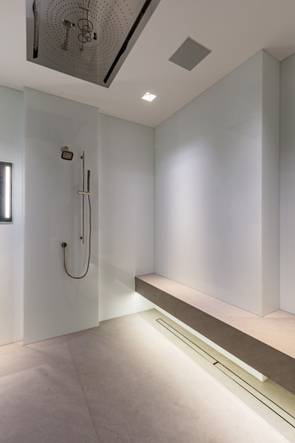 Bespoke Transitional Penthouse trendy-badevaerelse