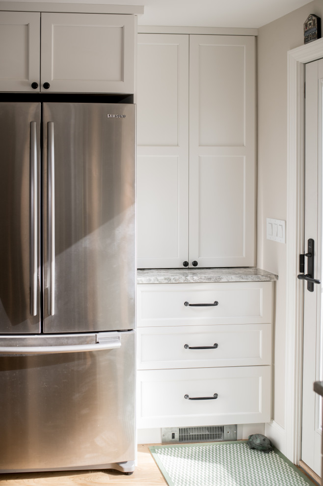 Inspiration for a transitional home design remodel in Boston