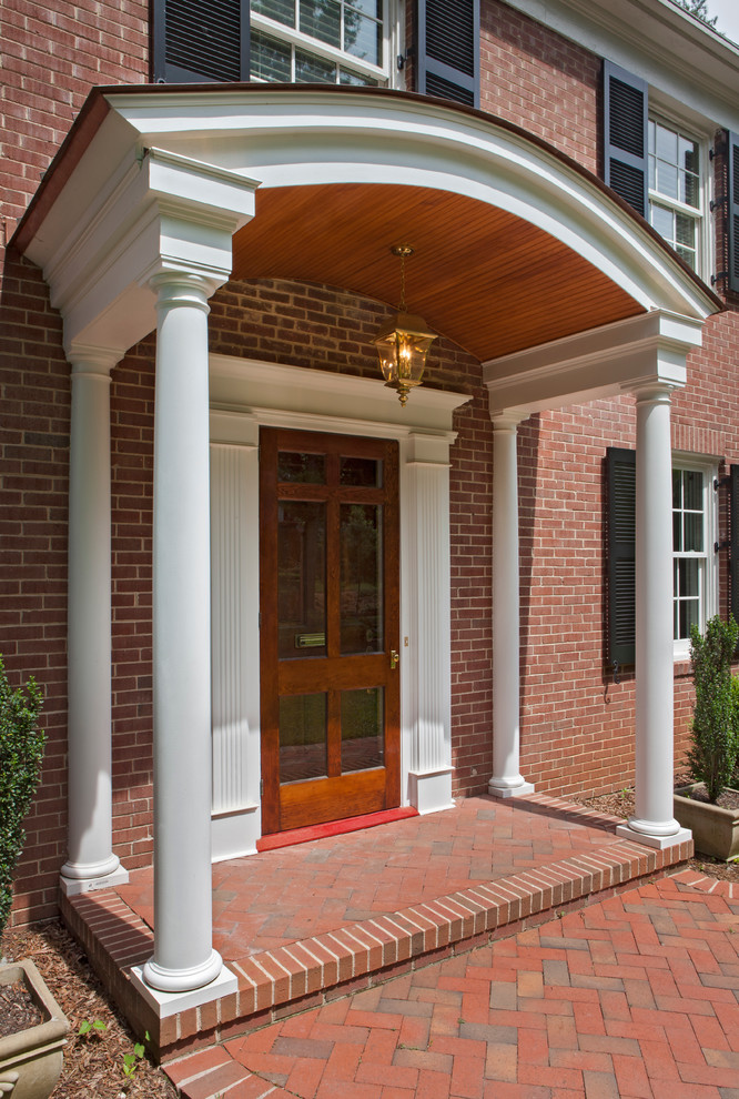 Inspiration for a traditional entryway in Charlotte.
