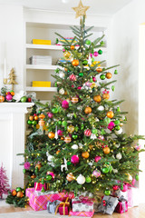 Houzz Call: Show Us Your Christmas Tree!