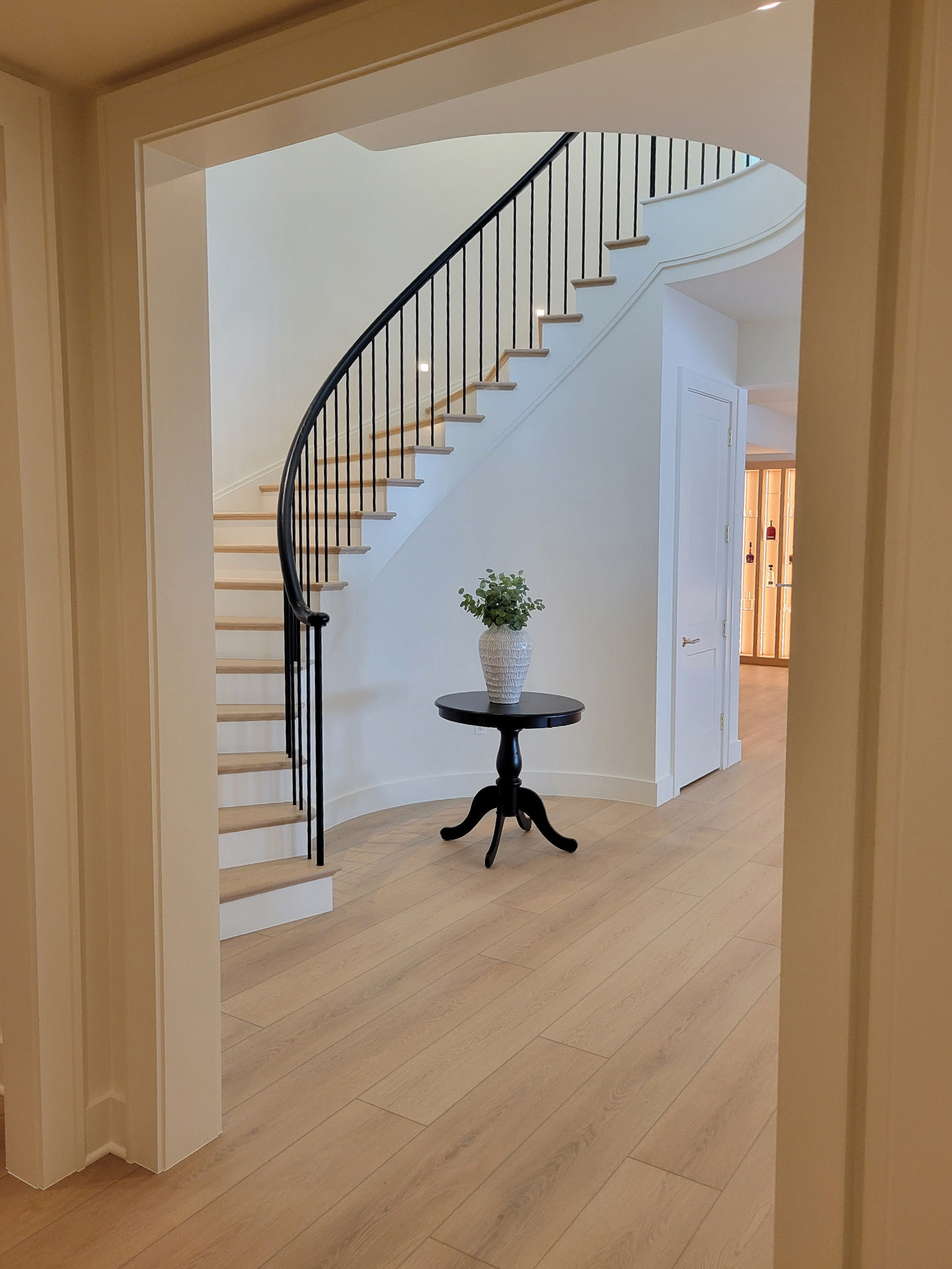 Project #158 | Contemporary Curved Staircase