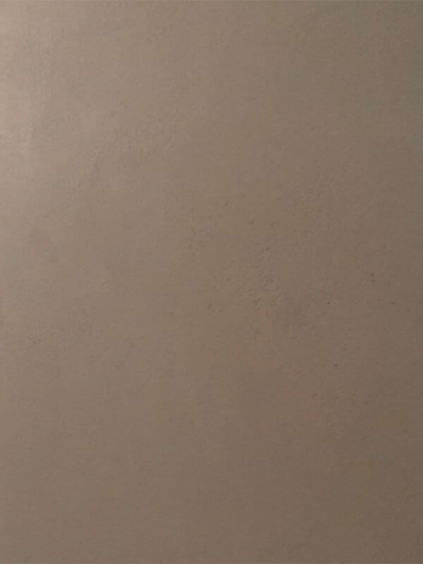 Фактурная штукатурка в интерьере квартиры в Москве в персиковой оттенке