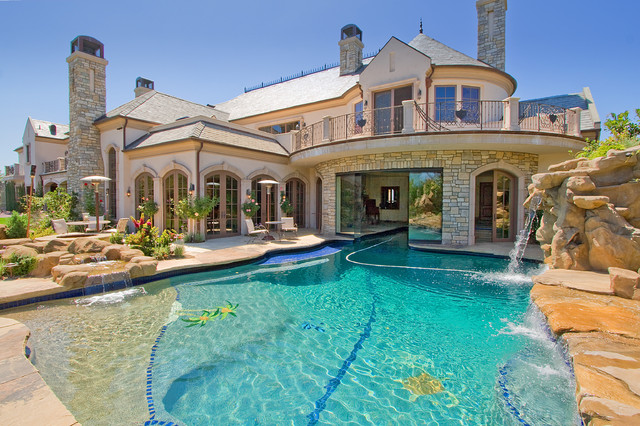 French Estate mediterraneo-piscina