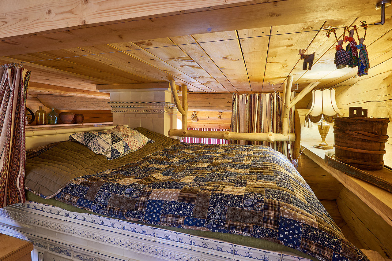 Интерьер деревянного дома в русском стиле