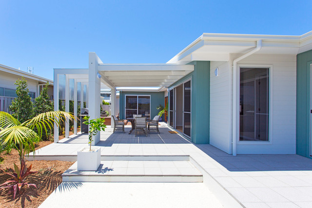 Anstey Homes Display - 382 Casuarina Way contemporary-fasad
