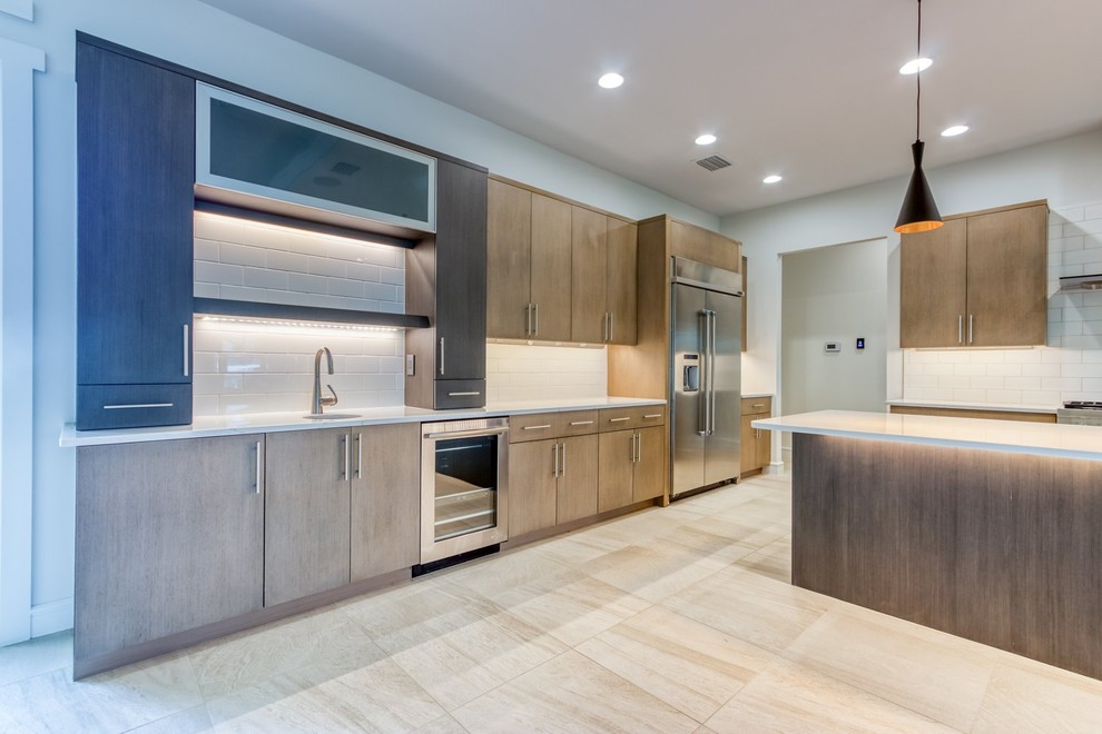 Kitchen - large modern kitchen idea