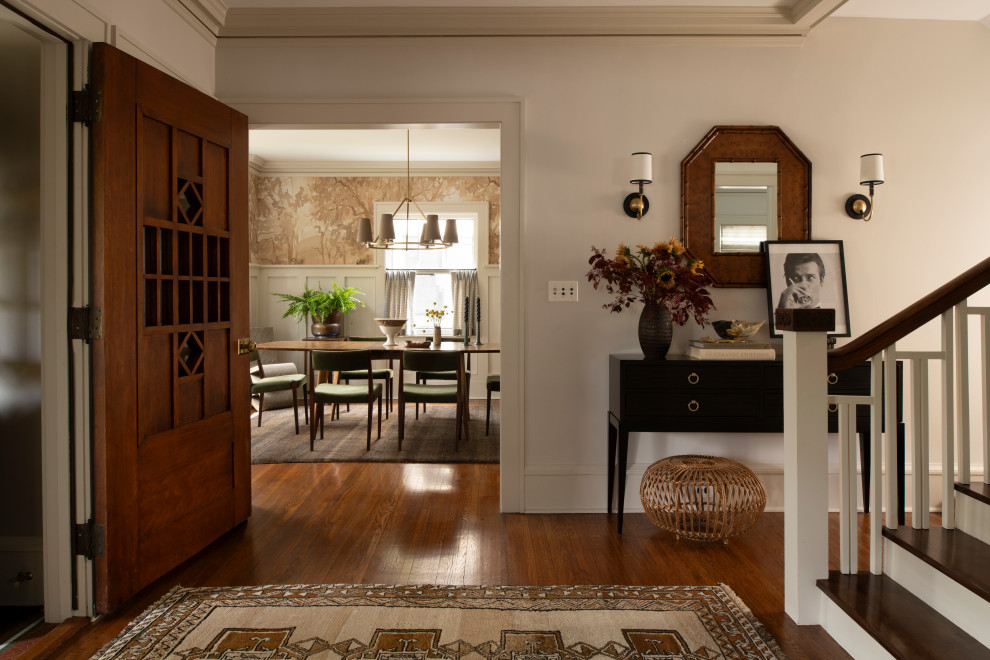 Entryway - transitional entryway idea in Minneapolis