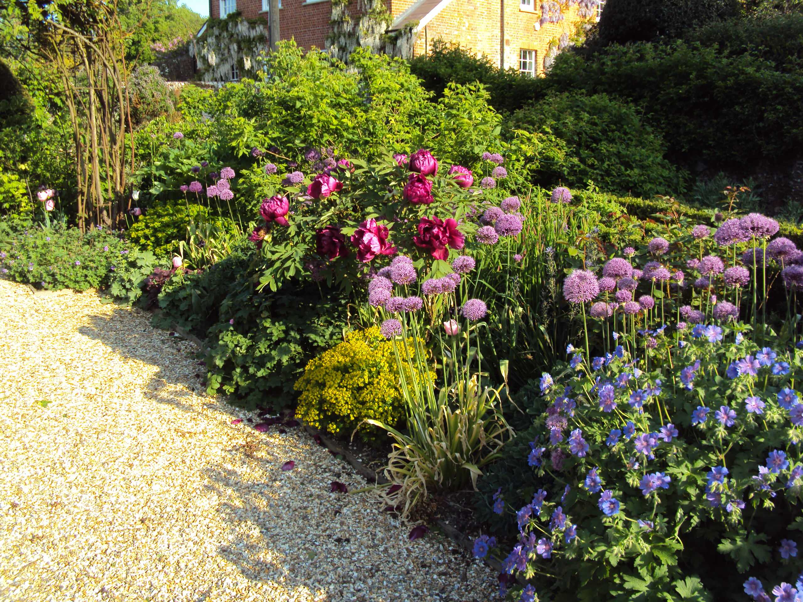 Large Country Garden