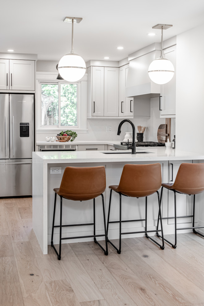 Inspiration for a scandinavian kitchen remodel in Toronto