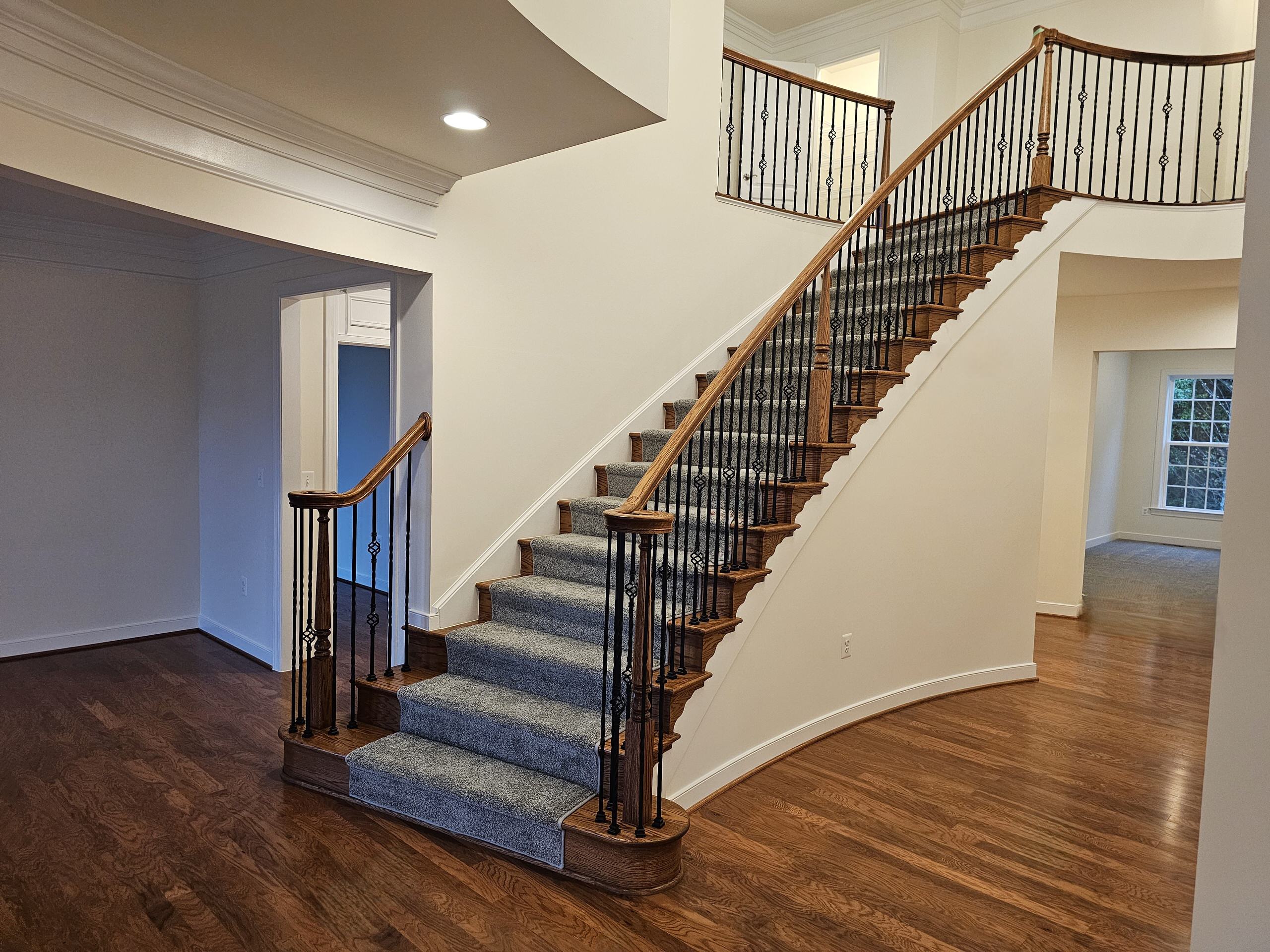 128_Grand Entryway Elliptical Staircase, Nokesville, VA 20181