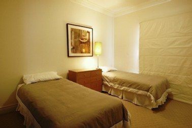Design ideas for an asian bedroom in Sydney.