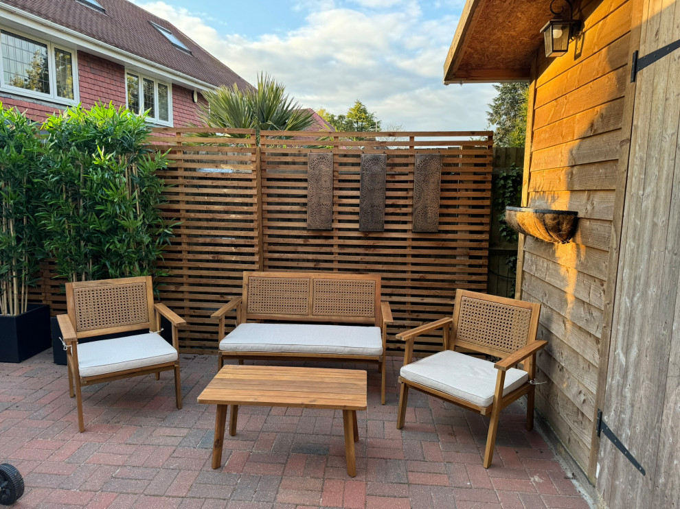 Sophisticated patio in Purley