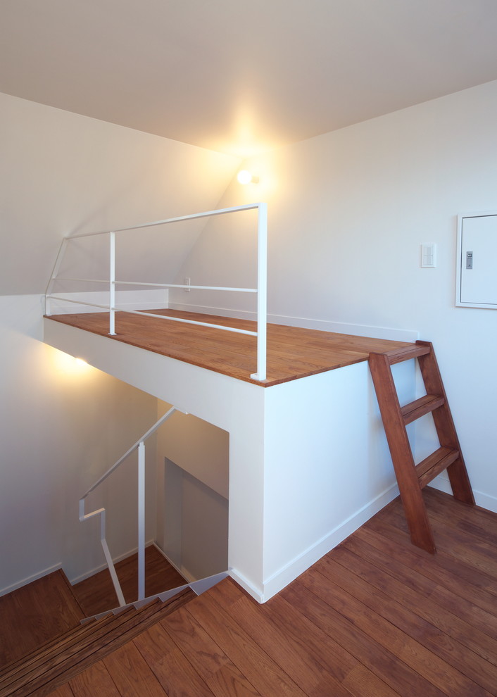 横浜にあるおしゃれな階段の写真