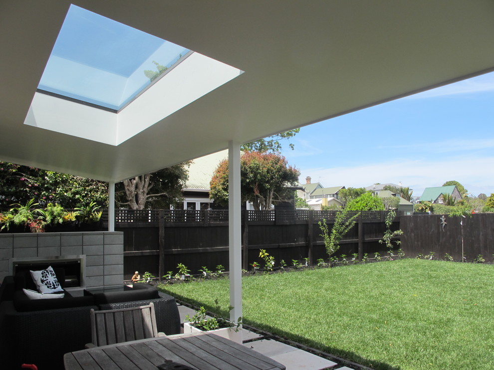 Elegant porch photo in Auckland