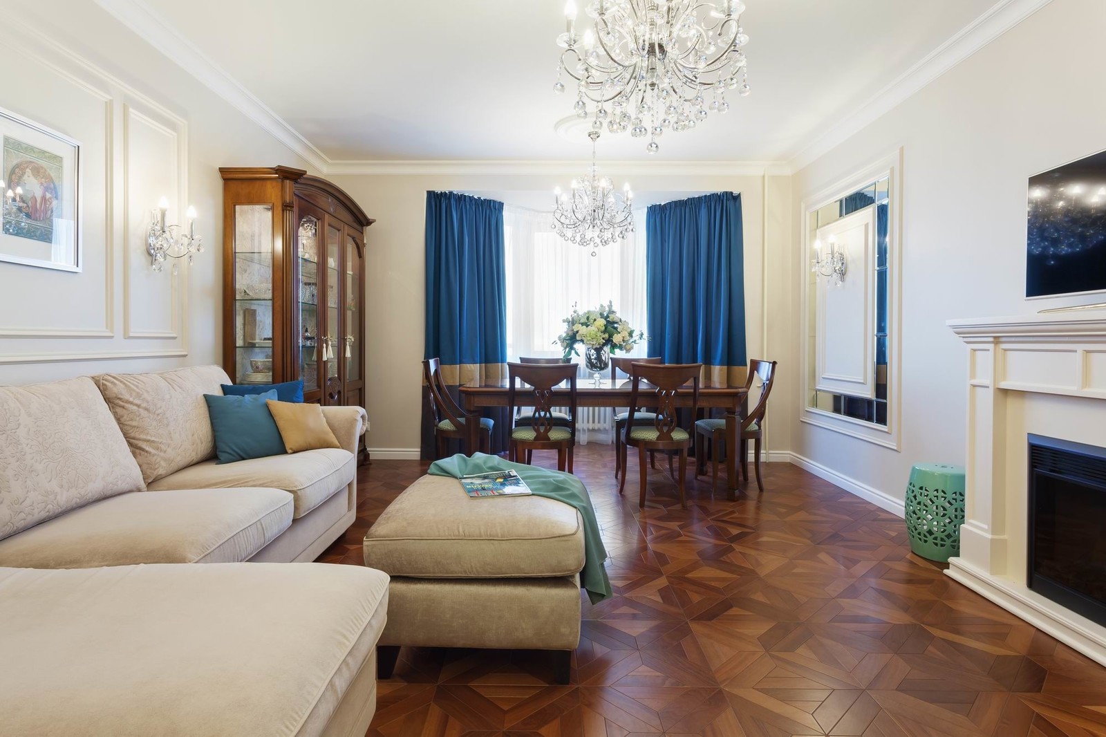 Интерьер квартиры на набережной в городе Екатеринбург