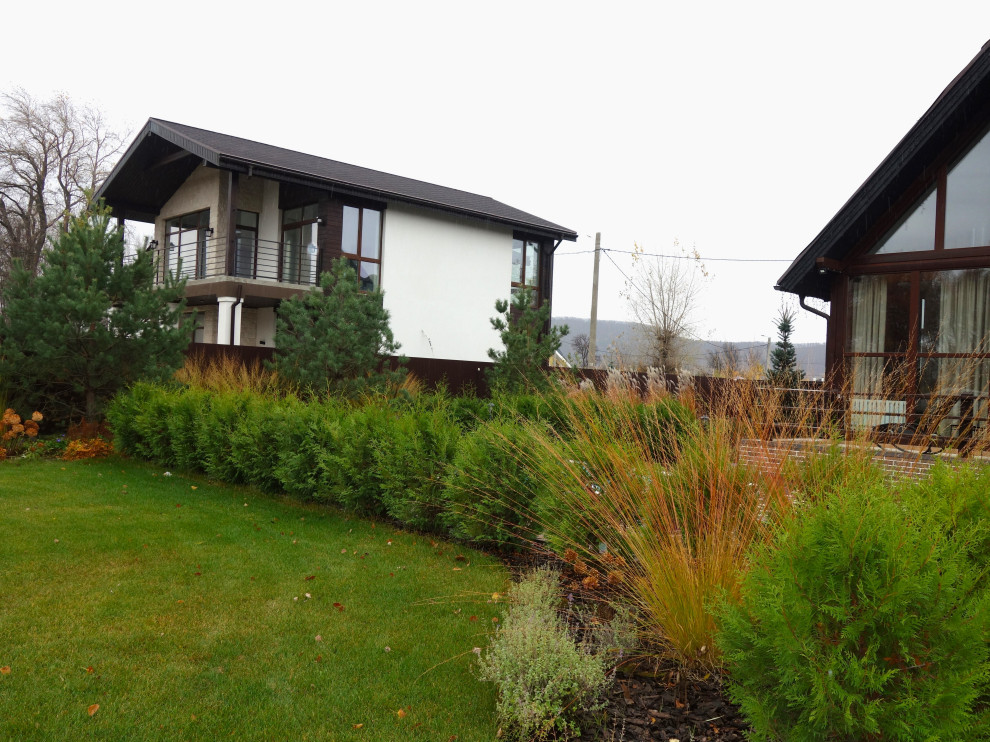 Сад с водоёмом