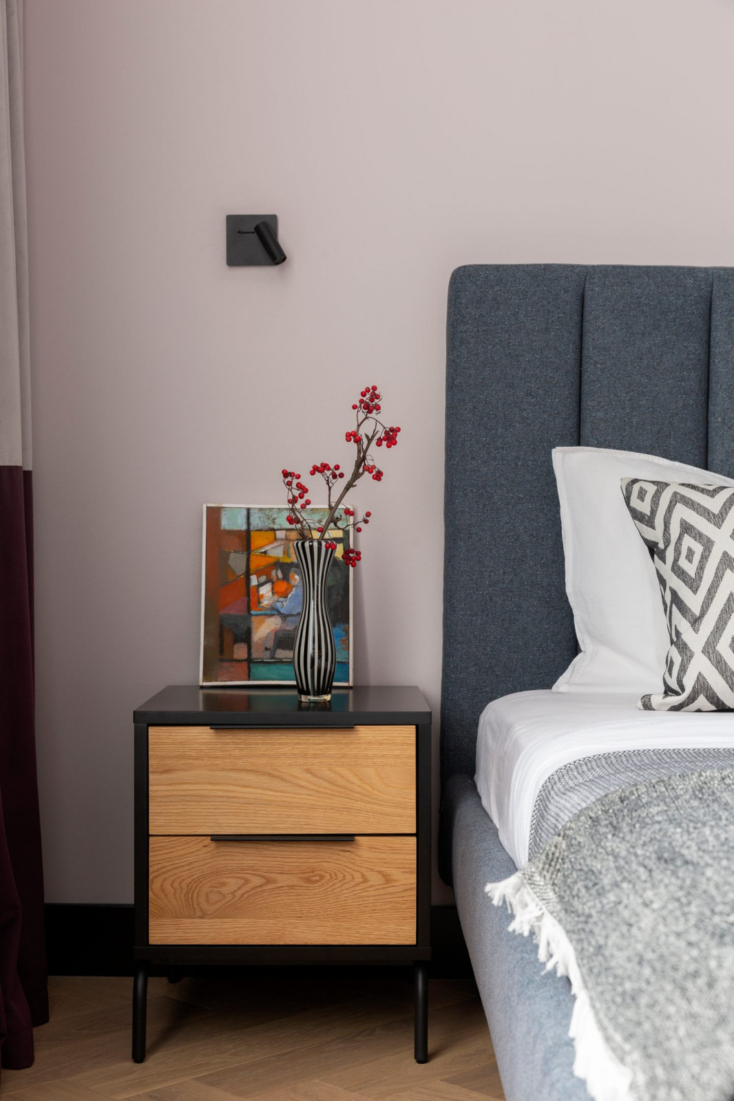 Публикация ElleDecoration.ru Квартира 48 м² в сочной цветовой гамме в Москве