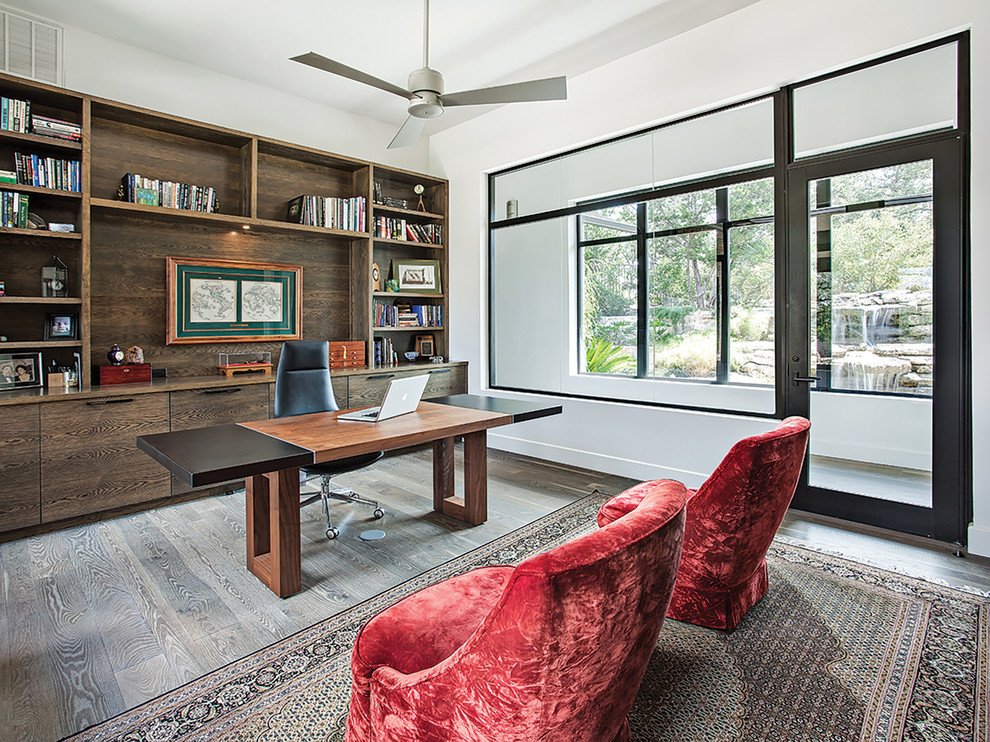 Inspiration for a modern home office remodel in Austin