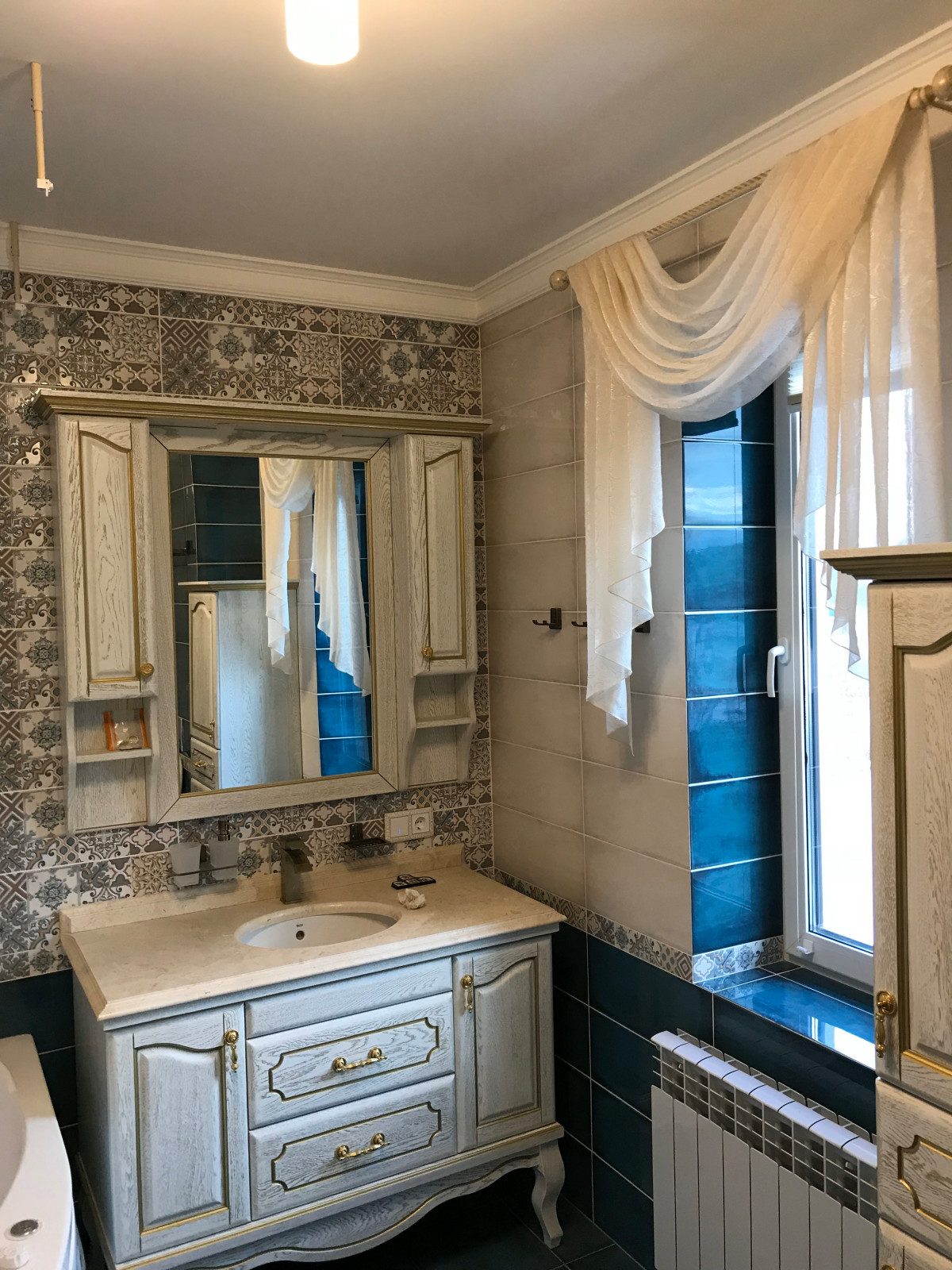 Ламбрекен в ванной