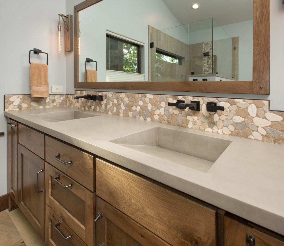 Home design - transitional home design idea