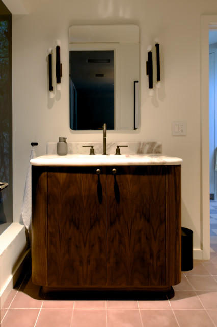 Modern Mid-Century mid-century-badezimmer