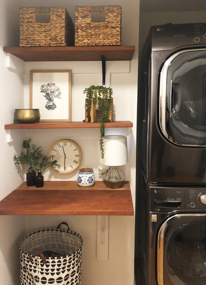 Home design - transitional home design idea in Seattle