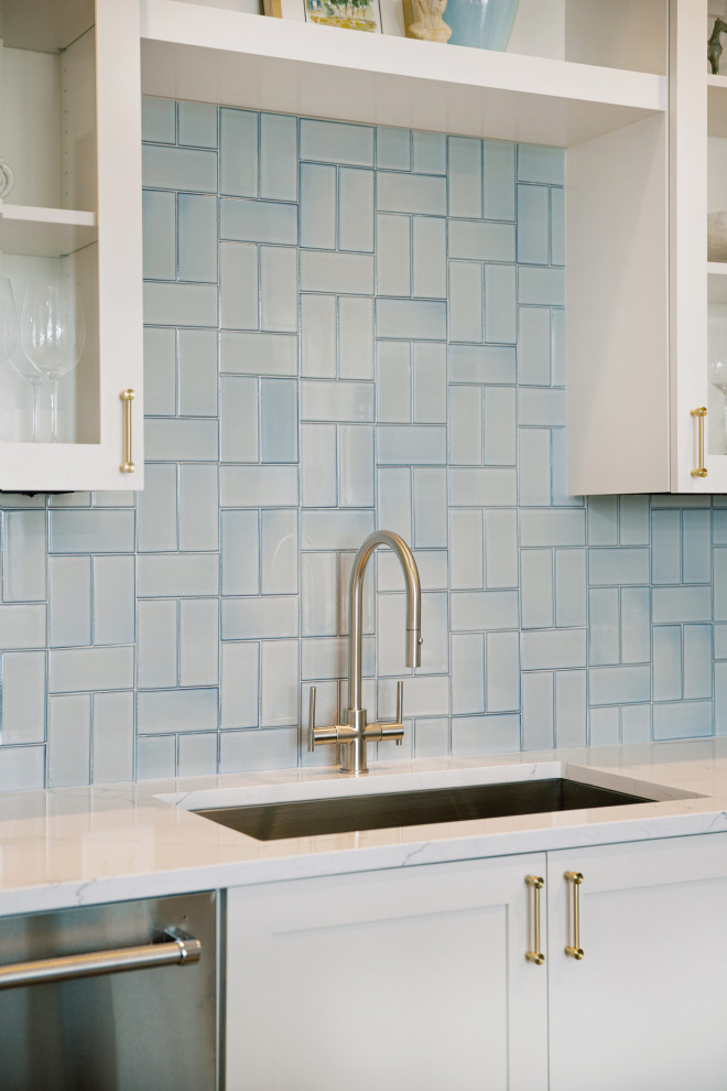 Inspiration for a transitional kitchen remodel in Austin