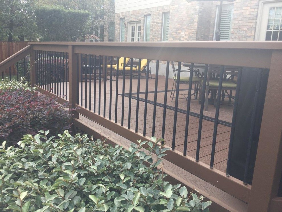 Transitional deck photo in Austin