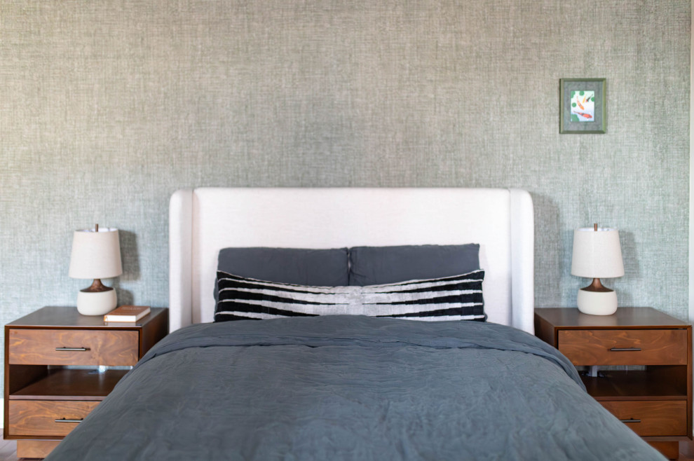 The Sloped Sanctuary - Old City