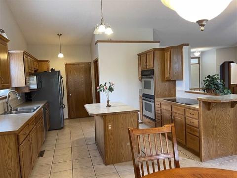 Cabinets and Counters for 2000’s tile floor