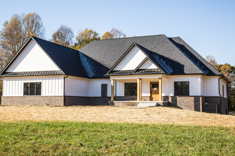Traditional Family Home in the Woods Traditional Exterior