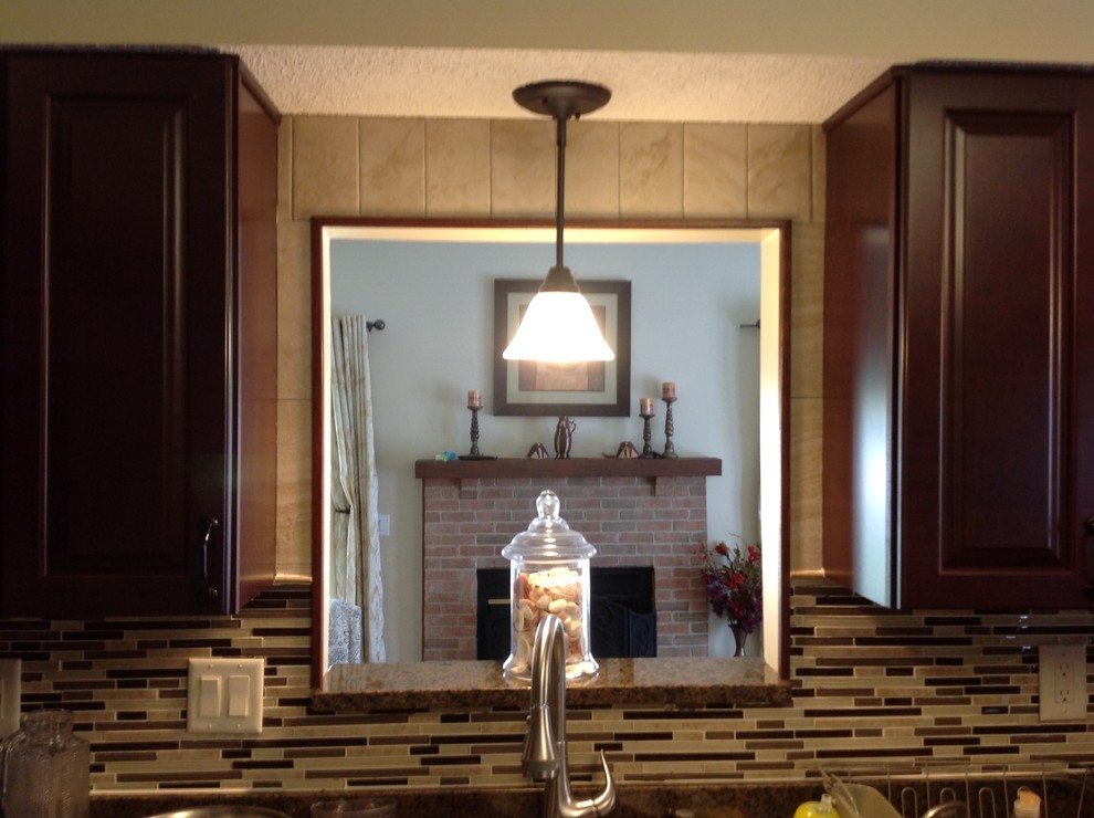 Inspiration for a transitional home design remodel in Columbus