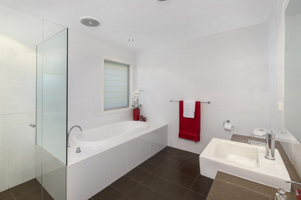 Beach style bathroom in Central Coast.