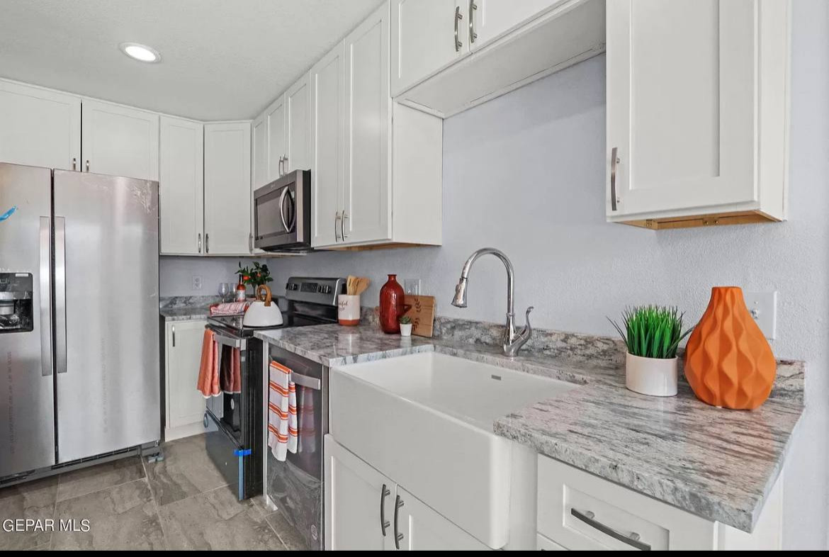 42" Tall Wall Cabinets Kitchen
