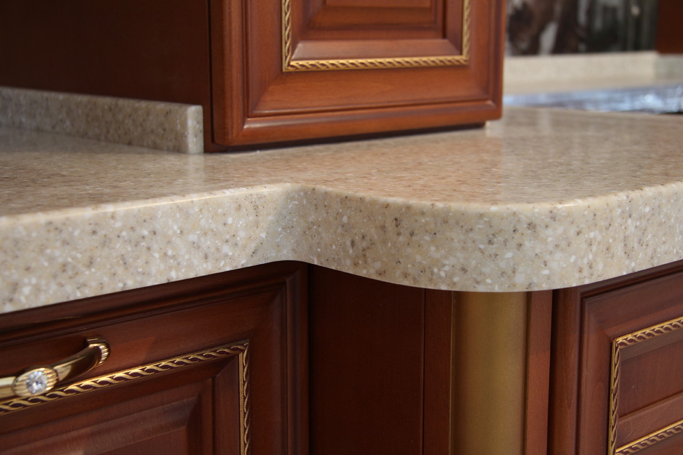 Кухня-гостиная в Самарской квартире. Столешница из искусственного камня Tristone