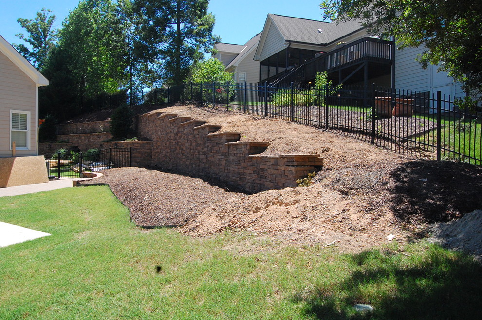 This is an example of a transitional landscaping in Raleigh.