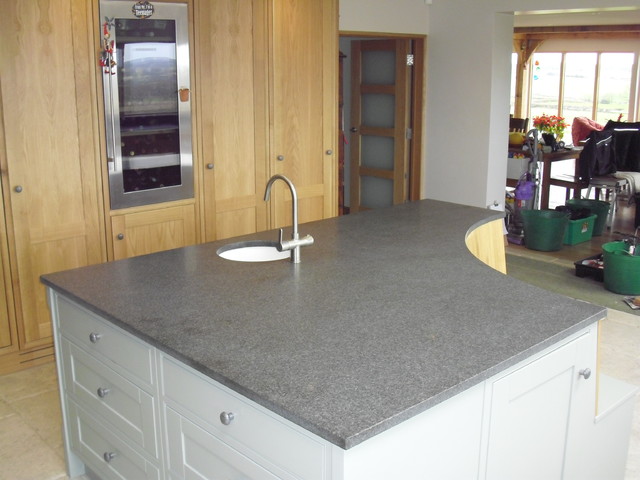 Awesome Kitchen Islands traditional-kitchen