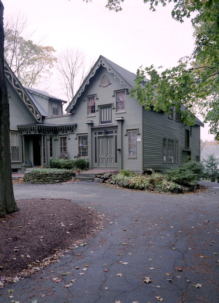 Traditional two-storey green exterior in Boston.