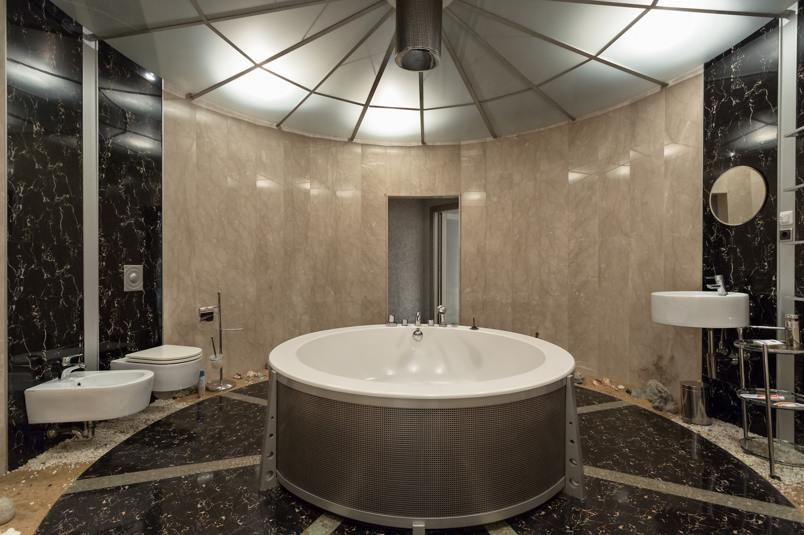 Современная квартира с одной спальней на Остоженке