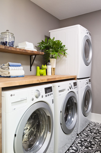 Sexy Traditional Home - Transitional - Laundry Room - Orlando - by John  McClain Design