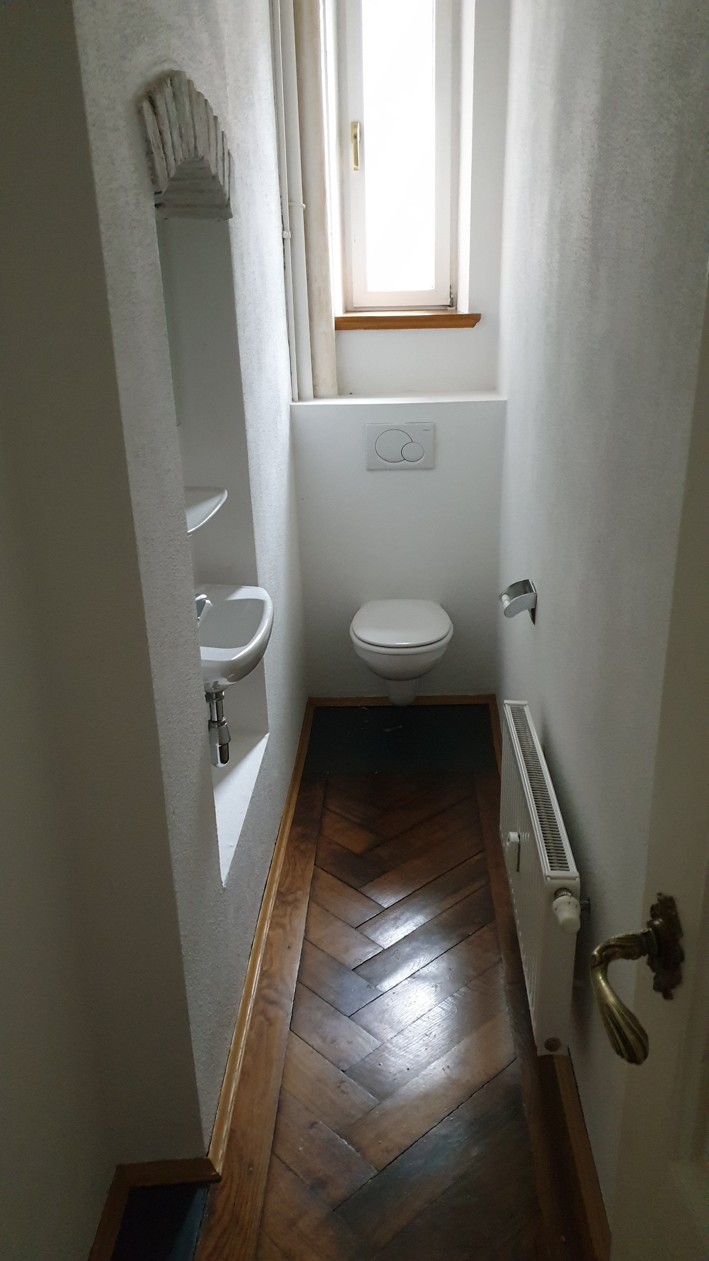 Toilette im "Schlauch"