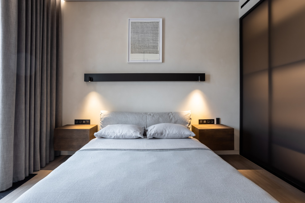 Черно-белая студия с парижским акцентом