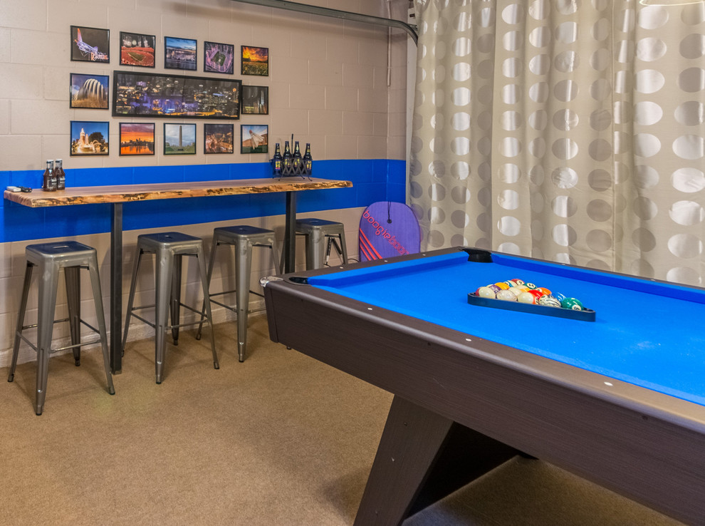 Inspiration for a small timeless attached two-car garage workshop remodel in Tampa
