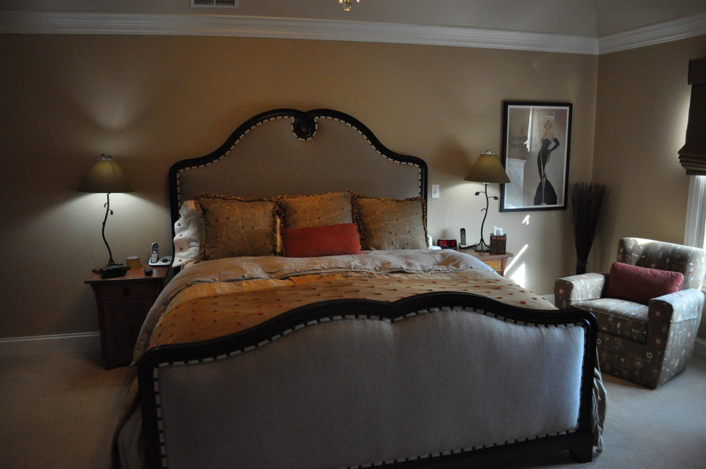 Transitional bedroom photo in Chicago