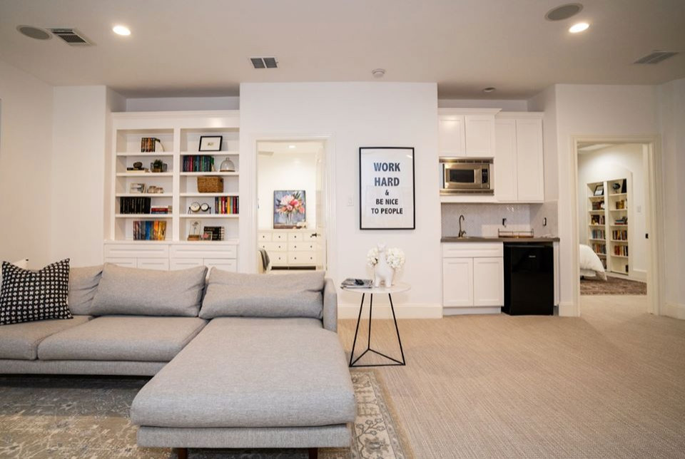 Inspiration for a transitional home design remodel in Houston