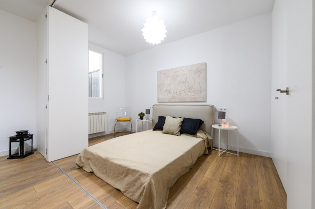ESTUDIO contemporary-bedroom