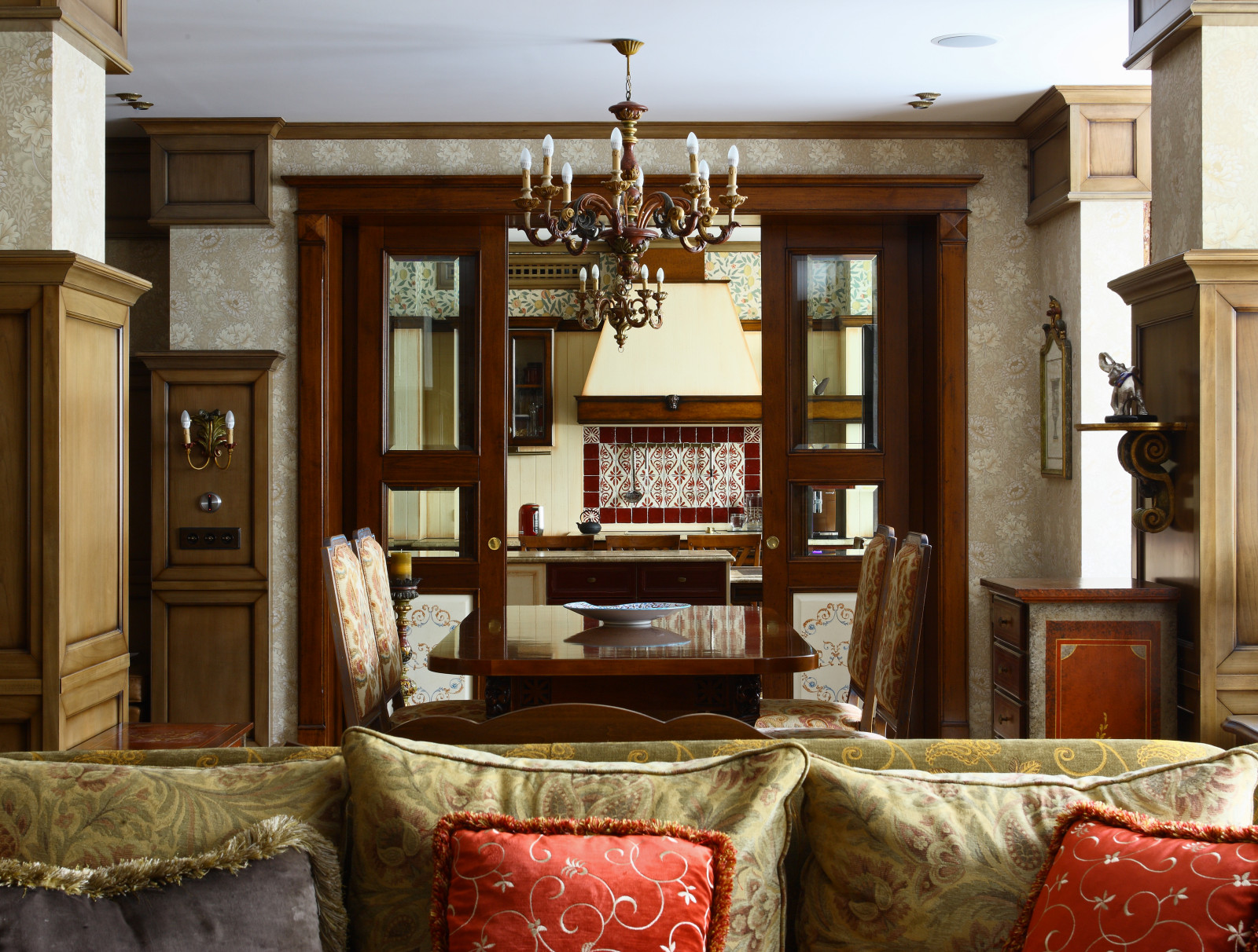 Раздвижная дверь в кухню